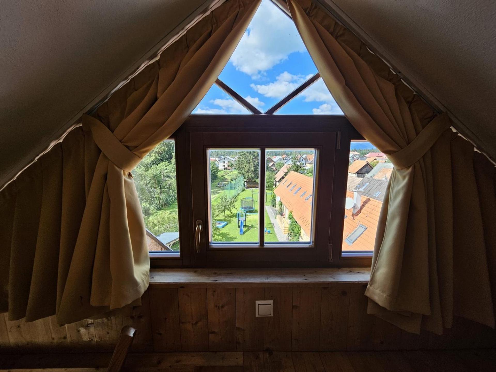 Penzion Pod Krivanom Liptovský Hrádok Exterior foto